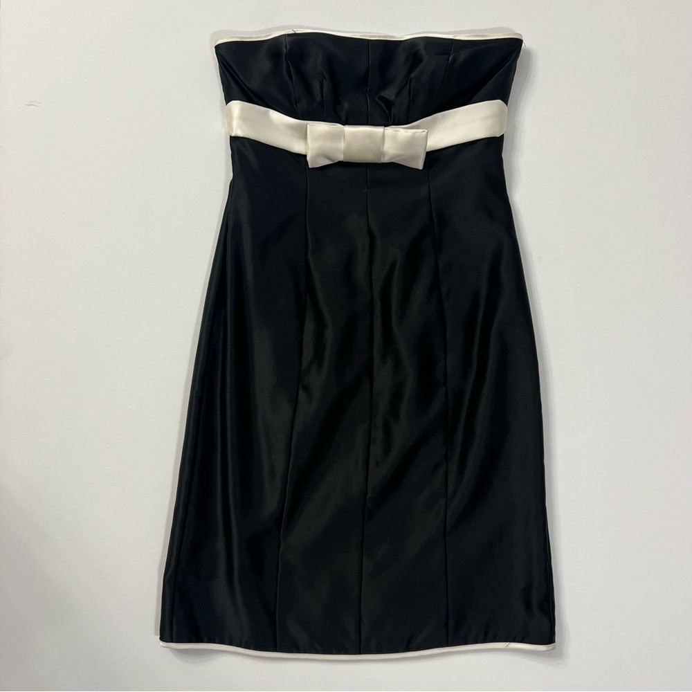MODA INTERNATIONAL BLACK & WHITE STRAPLESS DRESS WITH BOW